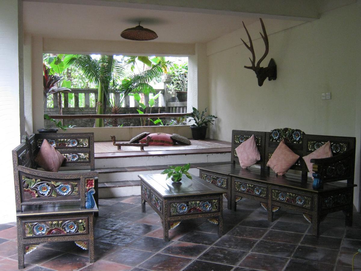 Puri Brata Hotel Parangtritis Exterior photo