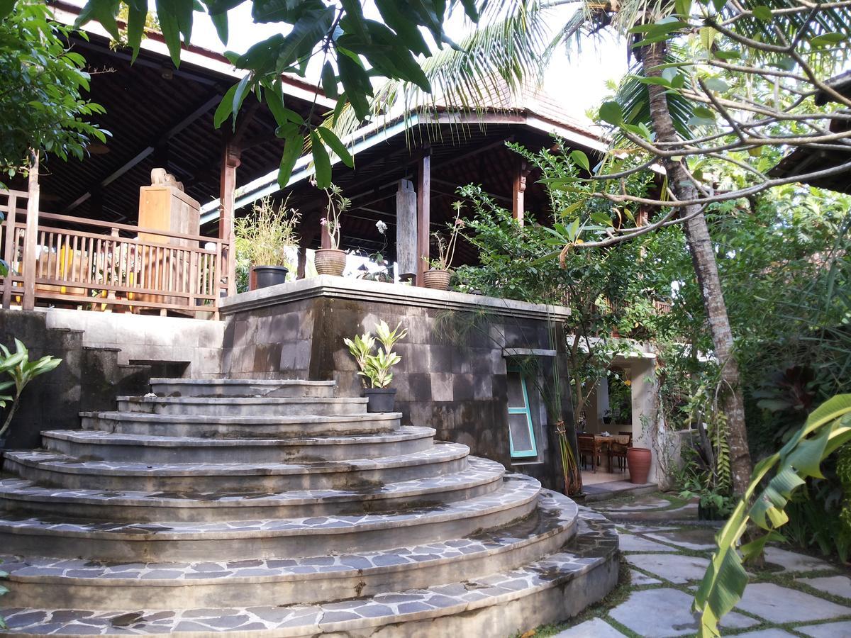 Puri Brata Hotel Parangtritis Exterior photo