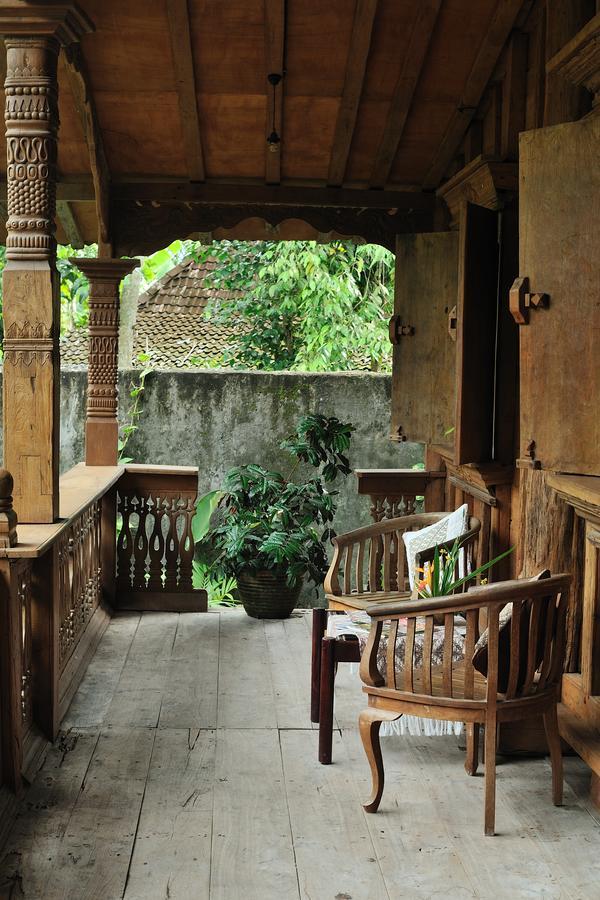 Puri Brata Hotel Parangtritis Exterior photo